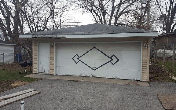 3rd image of 3926 N Lincoln St