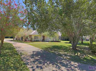 7862 Denham Chase Ave, Denham Springs, LA 70726