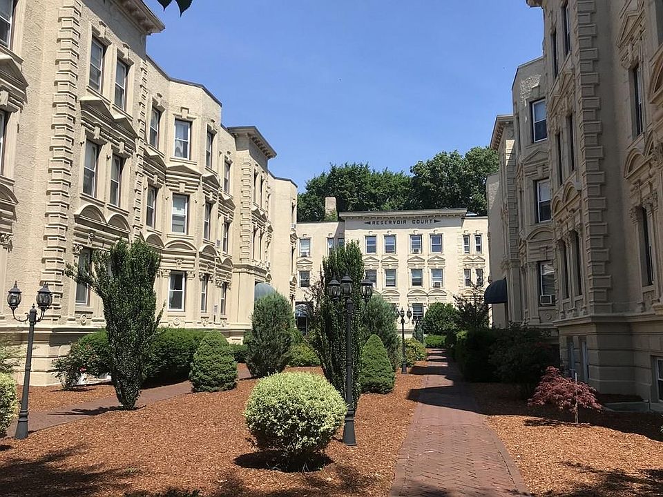 1st image of 1862-1870 Beacon St #101