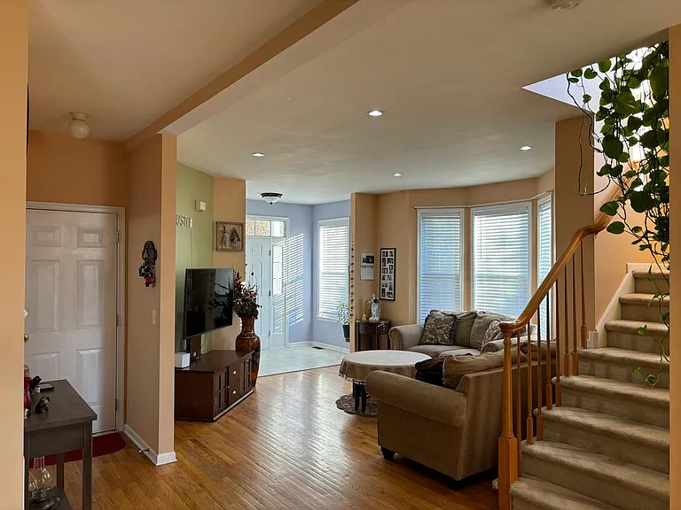 Shelley Cir — Photo 23
