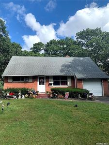 15 W Belmont St, Bay Shore, NY, 11706