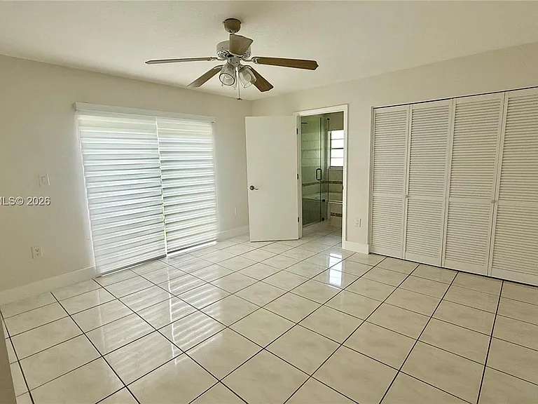 11952 SW 37th Ter — Photo 14