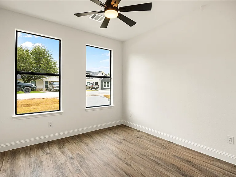 5714 Barkridge Dr — Photo 17