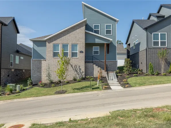 2649 E Livingston Ln, Fayetteville, AR 72703