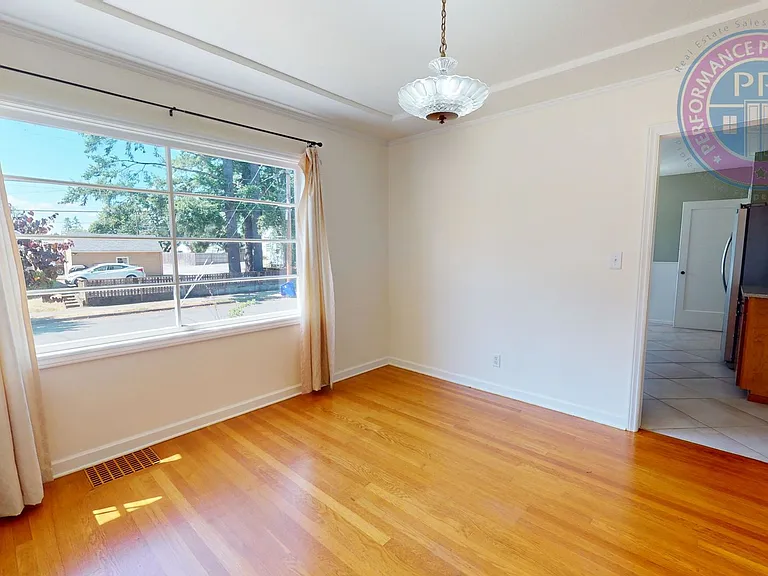 4793 N Willamette Blvd — Photo 7