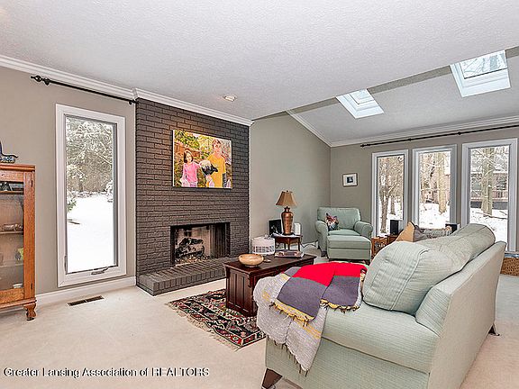 4th image of 2599 Woodhill Dr #35