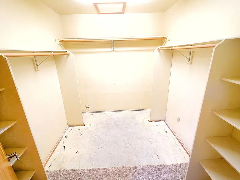 1291 Meadowlake Way — Photo 35
