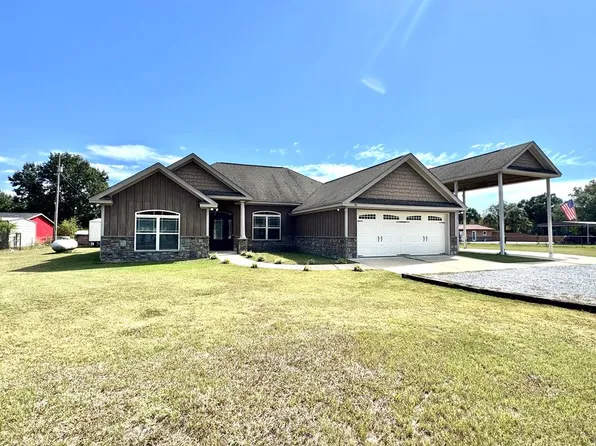 30 Norman Dr, Fort Mitchell, AL 36856