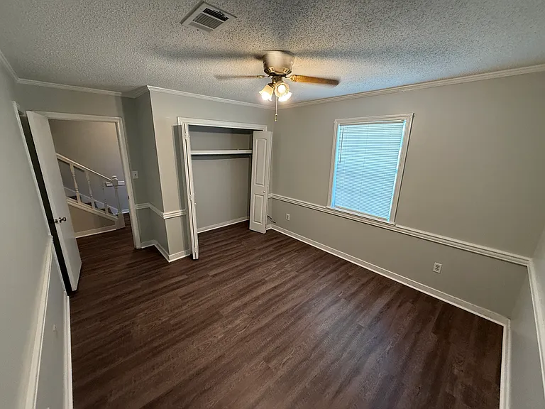 35 Meadowoods Ter — Photo 8