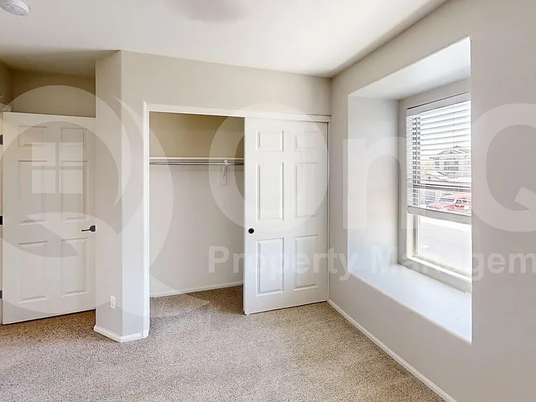 11012 W College Dr — Photo 12