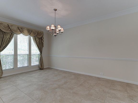 4th image of 14731 Oaks Crossing Ln