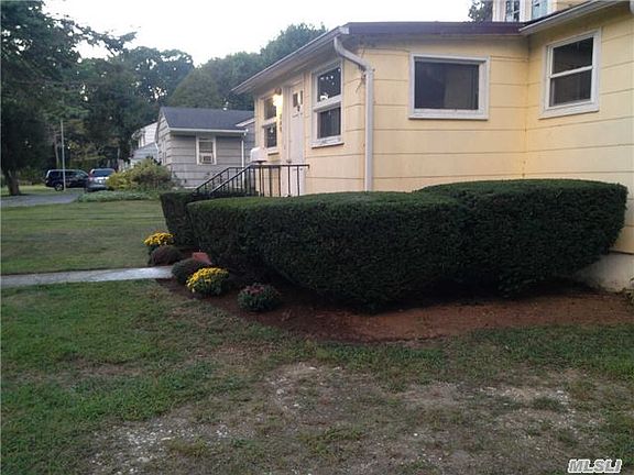 4th image of 249 Woodlawn Ave