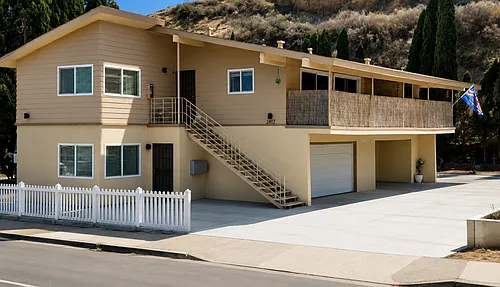 2812 Reynard Way Photo 1