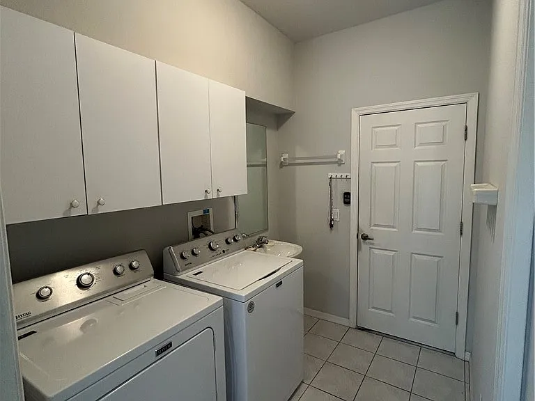 2675 N Canterbury Lake Dr — Photo 10
