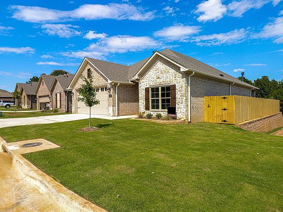 2nd image of 4116 Sonoma Ln