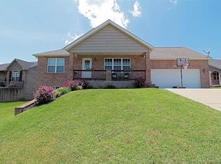 2065 Woodland Hills Dr, Cape Girardeau, MO 63701