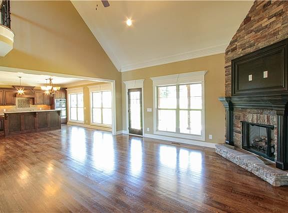 4th image of 1676 Foxland Blvd #1239