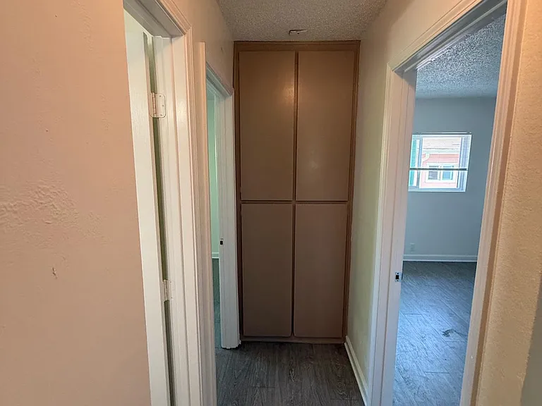840 Grand Ave #4 — Photo 2