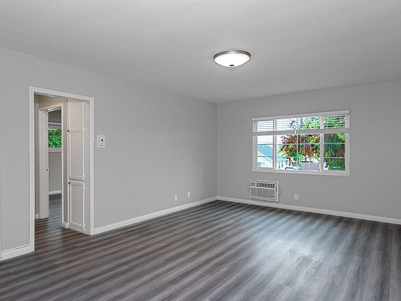 2nd image of 650 W Wilson Ave #D