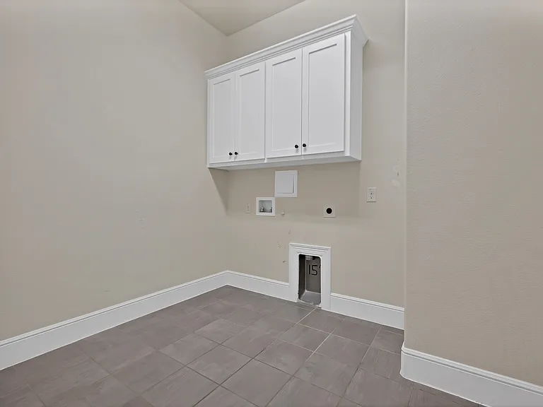 2600 Fairhill Ln — Photo 24