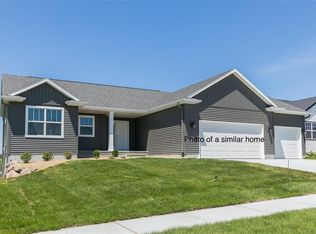 2785 Hawks Ridge Ln, Marion, IA 52302