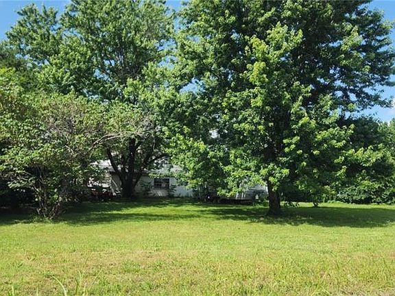 3rd image of 12738 Richardson Rd