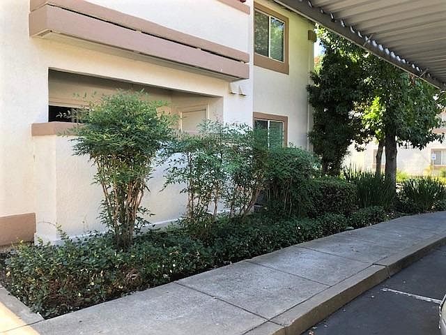 2nd image of 8020 Walerga Rd Unit 1221