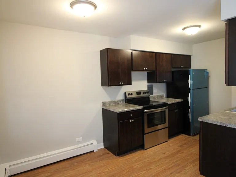 1640-44 W Morse Ave — Photo 2