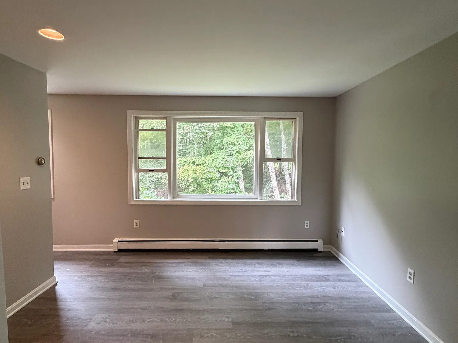 1 bed, 450 sqft, $1,521 — Photo 3