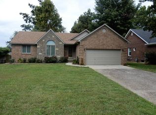 7507 Newton Dr, Louisville, KY 40228