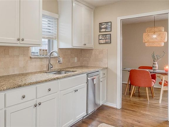 5th image of 7929 Claremont Dr