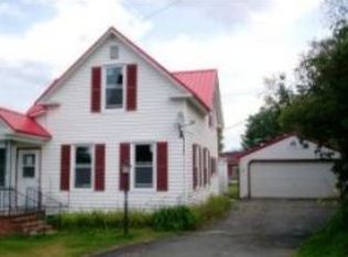 27 View St, Whitefield, NH 03598