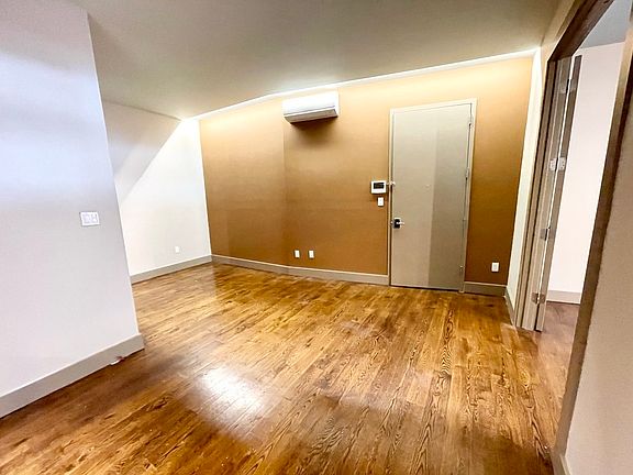 5th image of 441 Meeker Ave #1D