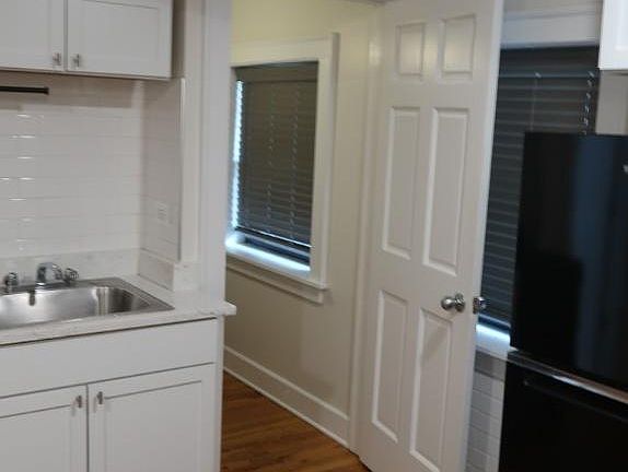 2nd image of 845-55 W Agatite Ave #847-G2