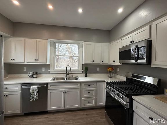 3rd image of 1407 Eberhart Ave