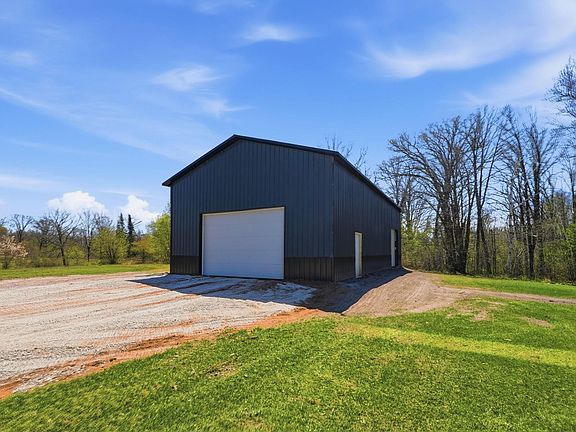 3rd image of 21921 Contrast Rd