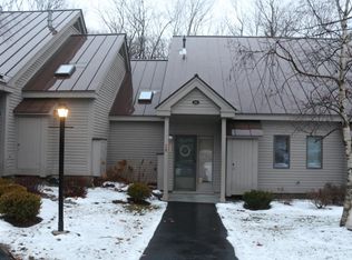 66 Kingfisher Rd #1B, Hartford, VT 05047