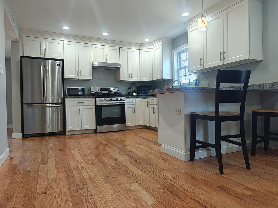 1st image of 313 Park Ave #2