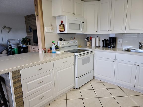 3rd image of 363 E Wellington Dr #J