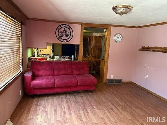 4th image of 315 E Louis St