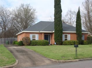 2305 Cedarwood Ln, Montgomery, AL 36116