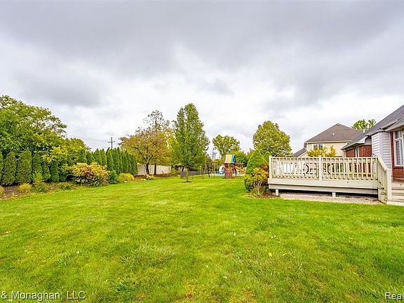 3rd image of 4122 River Pointe Dr