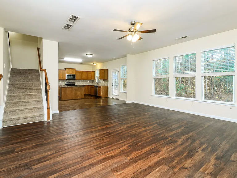 374 Darbys Run Ct — Photo 6