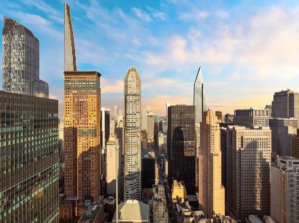 230 W 56th St APT 65B, New York, NY 10019