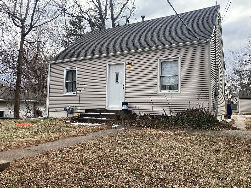 1st image of 2109 E Locust St