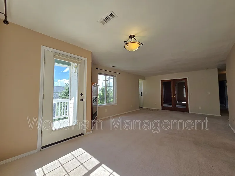 2 bed, 2.0 bath, 1020 sqft, $1,800 — Photo 4