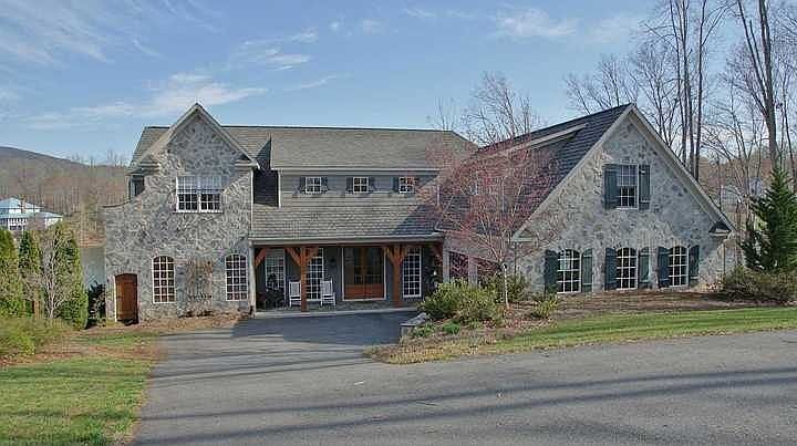 1st image of 100 Blackwater Cir