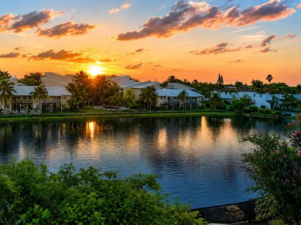8260 SW 210th St APT 308, Cutler Bay, FL 33189