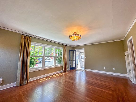 3rd image of 244 San Mateo Ave