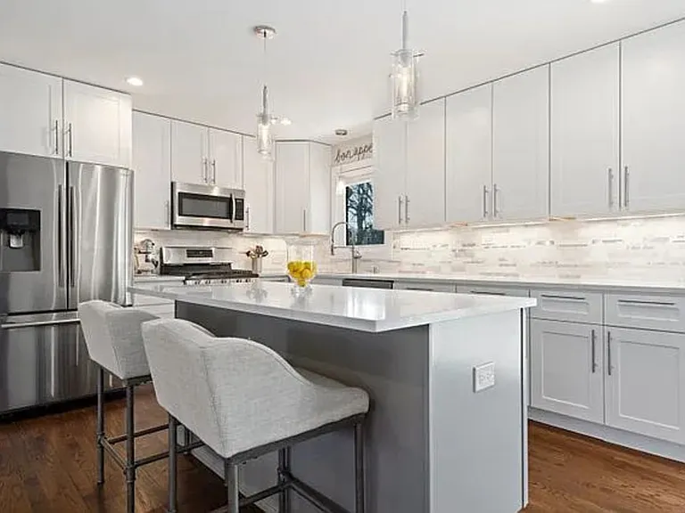 803 Rose Ave — Photo 5